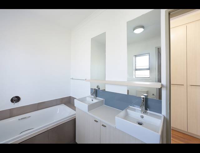 3 BEDROOM APARTMENT FOR SALE IN FOURWAYS